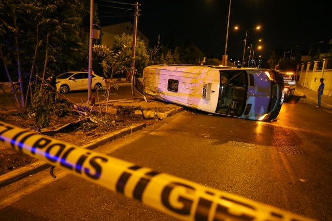 İzmir'de trafik kazası: 1 ölü, 7 yaralı